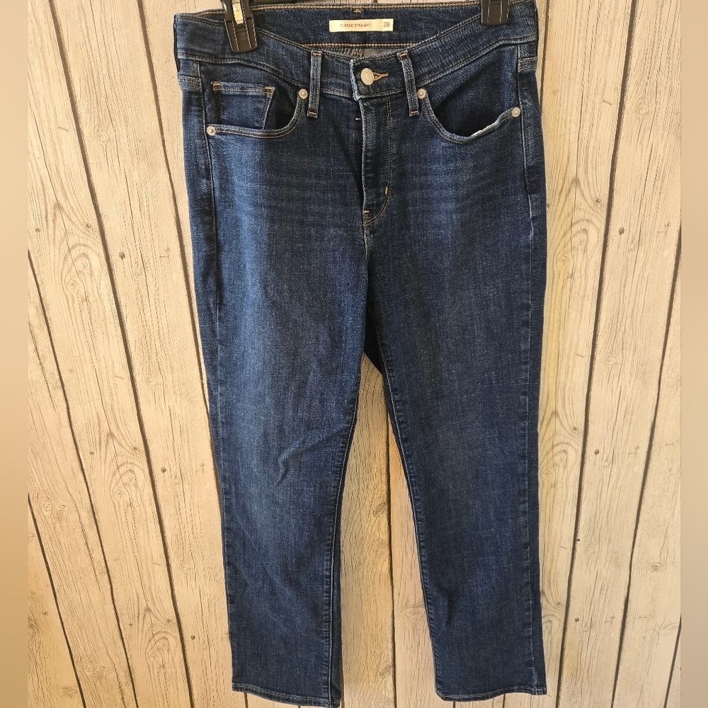 Levis Womens Size 28 Classic Straight Jeans Mid-Rise Dark Wash Blue Denim - Picture 2 of 6